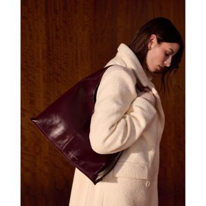 Hovedbilde Skulderveske LAILA Dark Cherry Crackle burgunder Katie Loxton