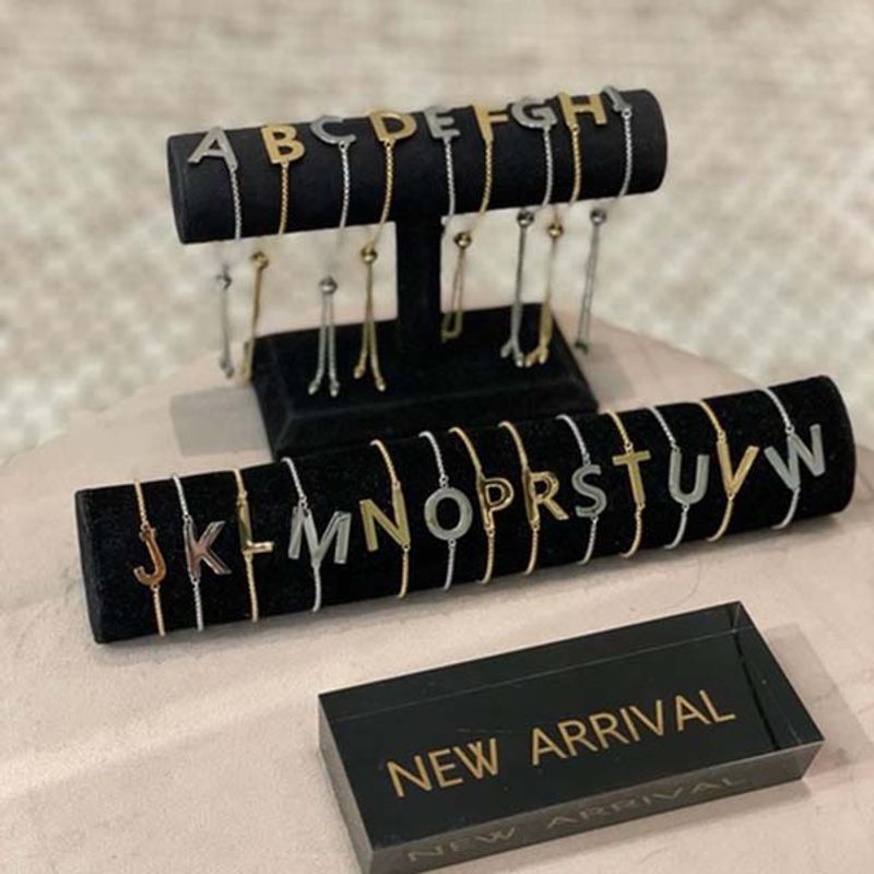 Armbånd bokstav S gull Ioaku
